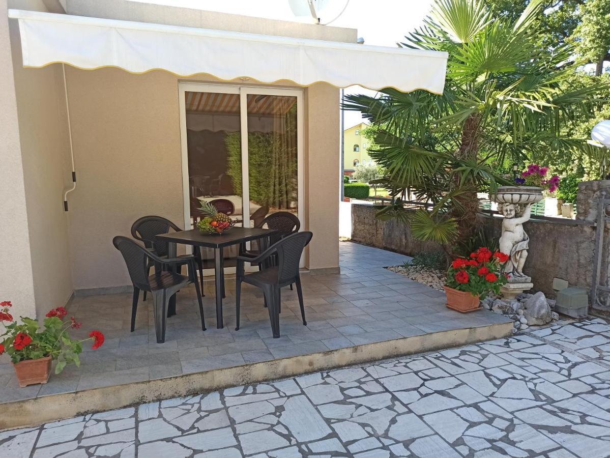 Villa Rea Malinska Exterior foto