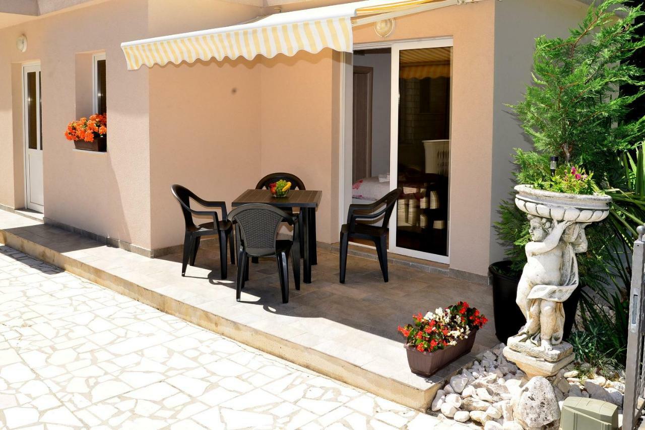 Villa Rea Malinska Exterior foto